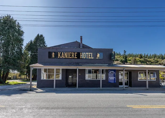 Kaniere Hotel